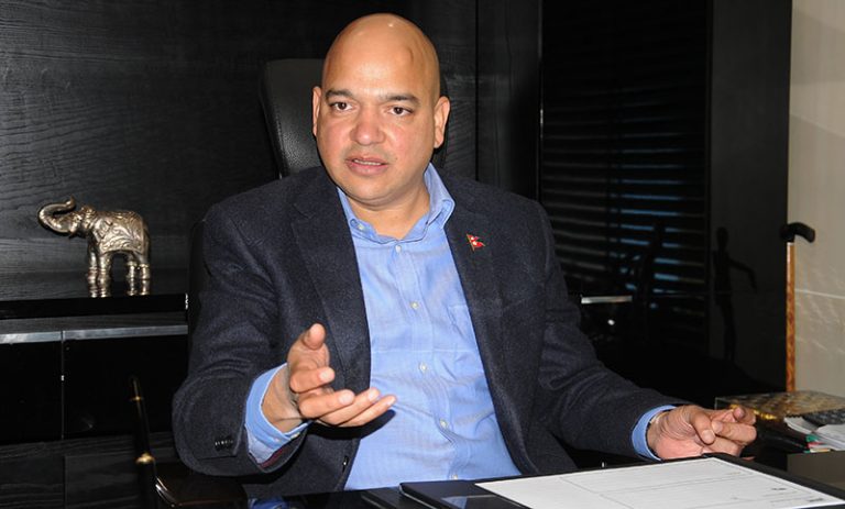 नेपाल उद्योग वाणिज्य महासंघका पूर्वअध्यक्ष तथा उद्याेगी शेखर गोल्छा पक्राउ