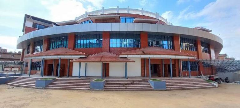 सिस्टम’मा खराबी आउँदा राहदानी वितरण अवरुद्ध