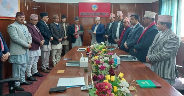 कृषि विकास बैंकका सीईओ गुरुङद्वारा पदभार ग्रहण