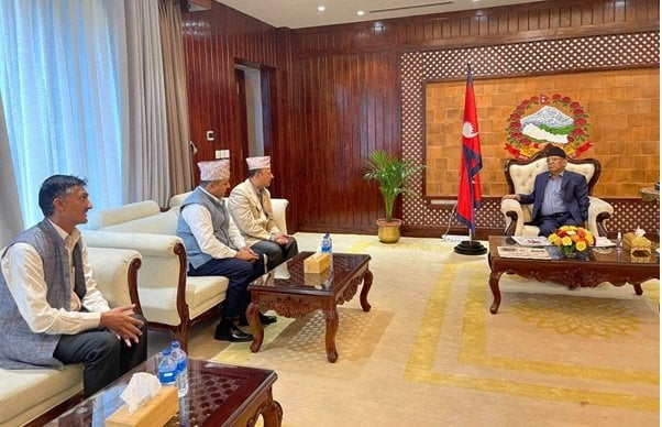 बाढीले पुर्याएको क्षतिबारे प्रम प्रचण्डले लिए जानकारी
