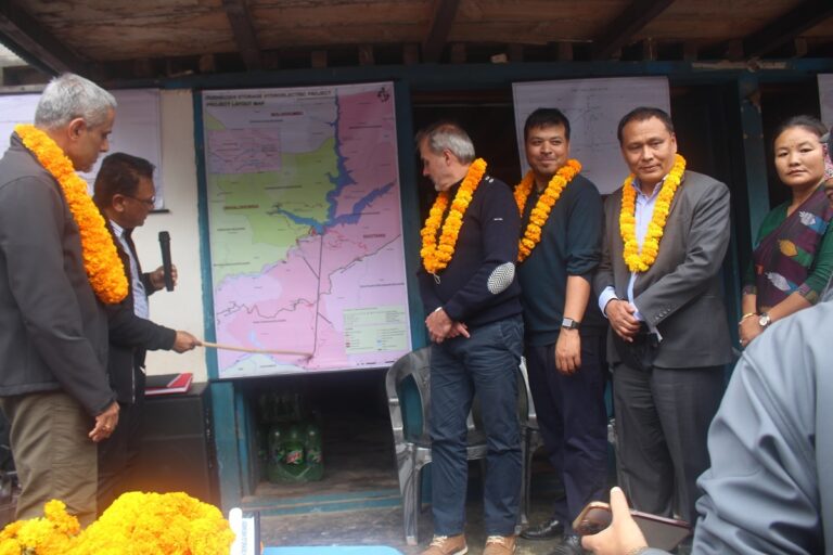 ६३५ मेगावाटको दूधकोशी जलविद्युतमा लगानी गर्ने एडिबीको प्रतिबद्धता