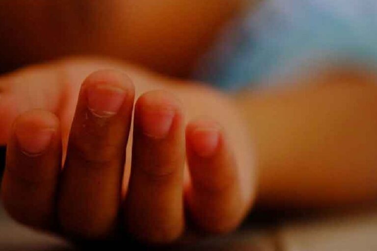 कक्षा ८ पढ्ने छात्रा छात्रावासमा मृत फेला, आफन्तले भने: बलात्कारपछि हत्या गरियो
