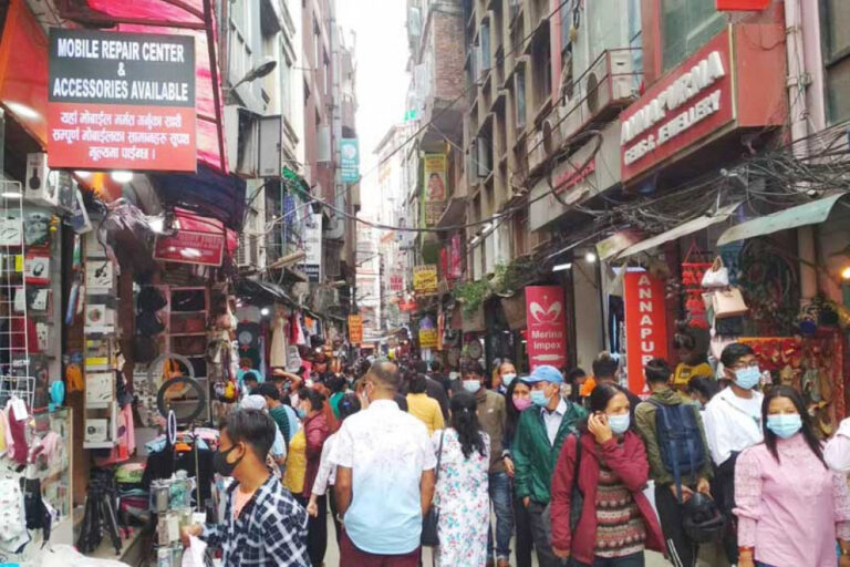 करिब ३२ प्रतिशत व्यापारिक संस्था दर्ताबिनै सञ्चालनमा