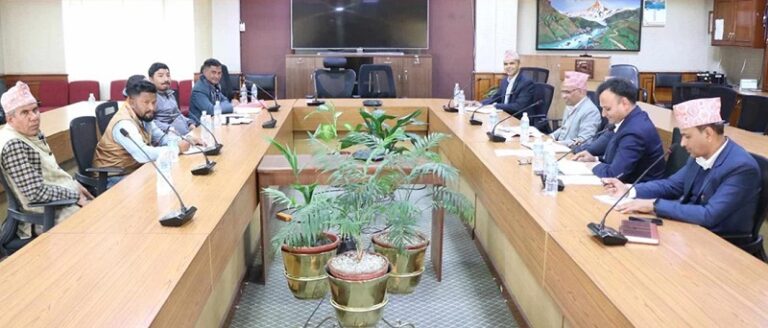 सरकार र लघुवित्त पीडितबिच ६ बुँदे सहमति, आन्दोलन स्थगित