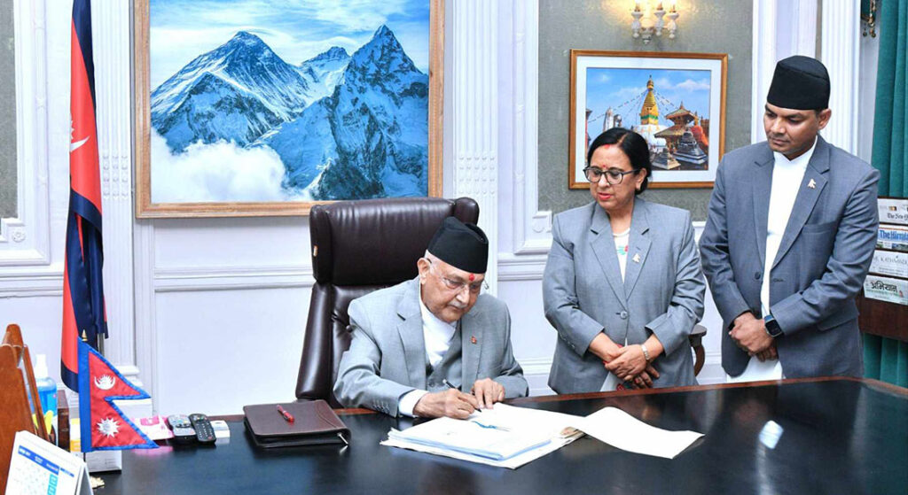 कीर्तिपुर मैदानलाई ३०० दिनभित्र सुविधासम्पन्न रंगशालाकाे रूप दिइने