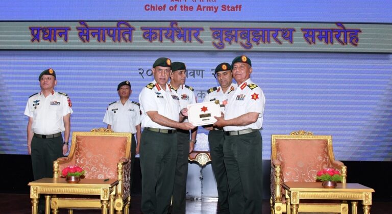 बलाधिकृत अशोकराज सिग्देलले बुझे प्रधानसेनापतिको कार्यभार