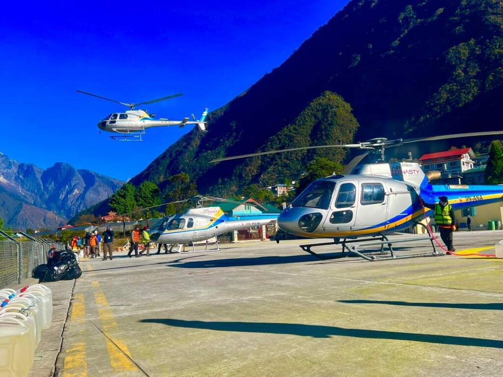 एयर डाइनेस्टीको हेलिकप्टर नुवाकोटमा दुर्घटना, ४ को मृत्यु