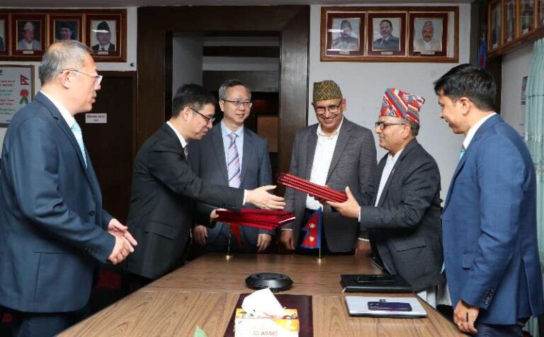 पोखरा क्षेत्रीय अन्तर्राष्ट्रिय विमानस्थल निर्माणका लागि लिइएको ऋणलाई अनुदानमा परिणत गर्न चिनियाँ पक्षलाई आग्रह
