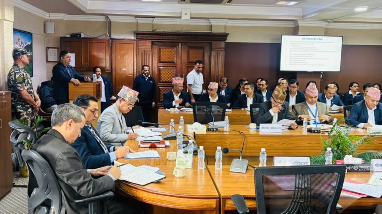 सचिवहरूलाई अर्थमन्त्रीको निर्देशन: पूँजीगत खर्च र राजस्व लक्ष्य प्राप्तिको योजनासहित बजेट कार्यान्वयनमा लाग्नुहोस्